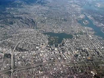 aerial view of downtown in Oakland, CA